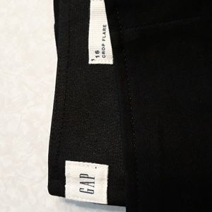 GAP Crop Flare High Rise-No Waistband